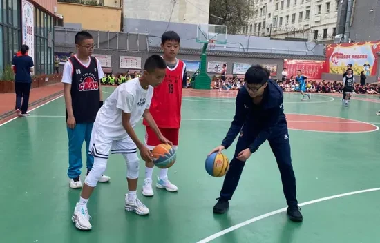 为什么篮球教练的经验很重要_0